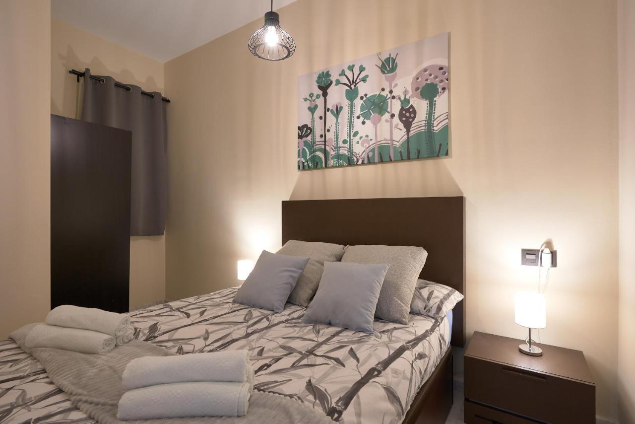 Apartamentos Tejares De Triana 16B Севиля Екстериор снимка