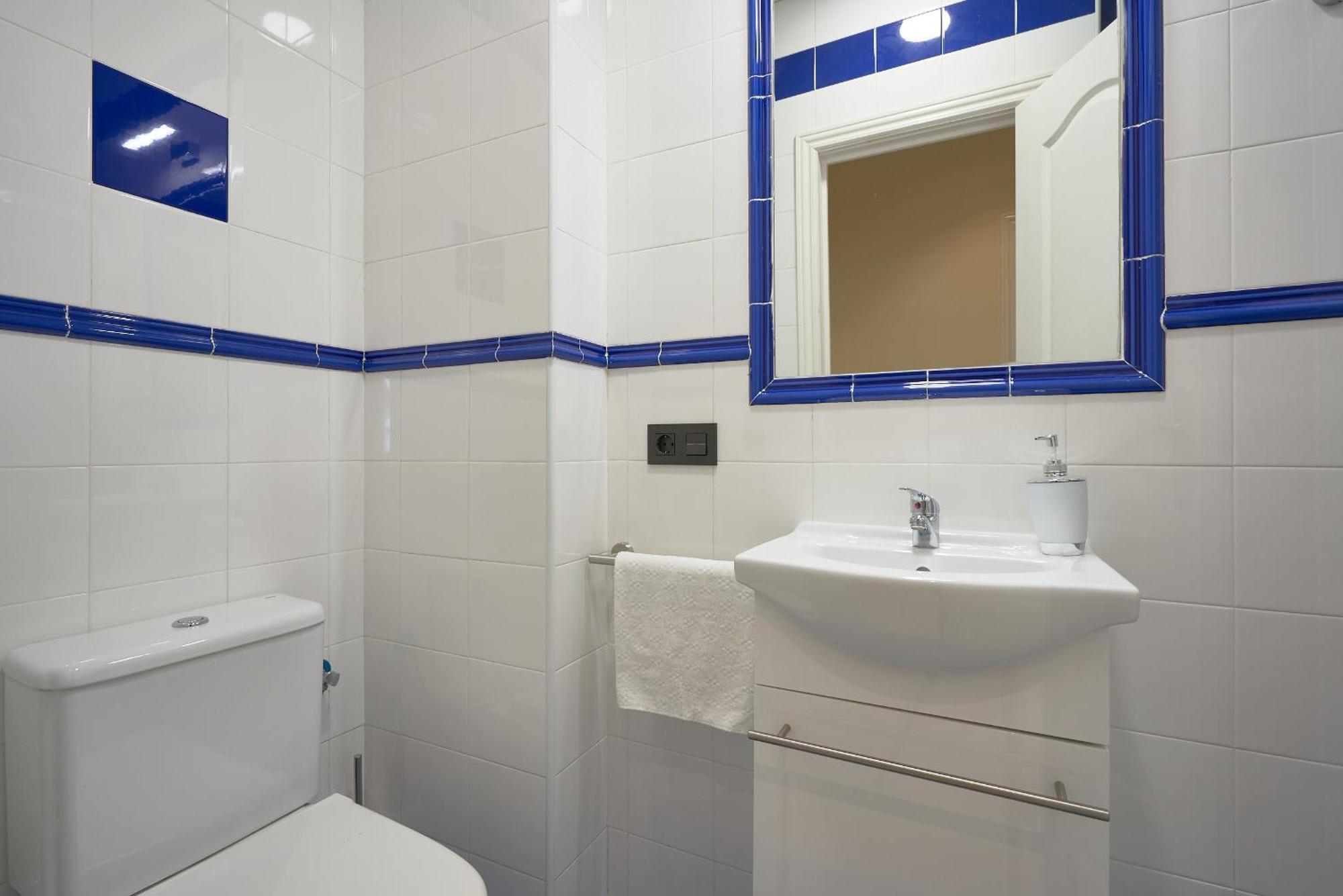 Apartamentos Tejares De Triana 16B Севиля Екстериор снимка